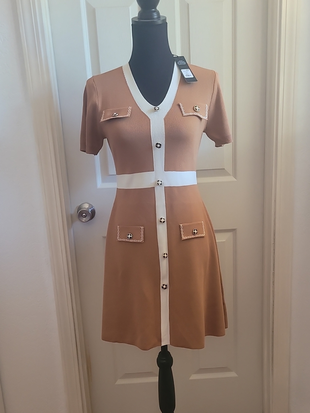 Fashion Nova Tan Knit Dress with White Trim Pearl Buttons NEW WITH TAG L JUNIOR - Picture 4 of 12